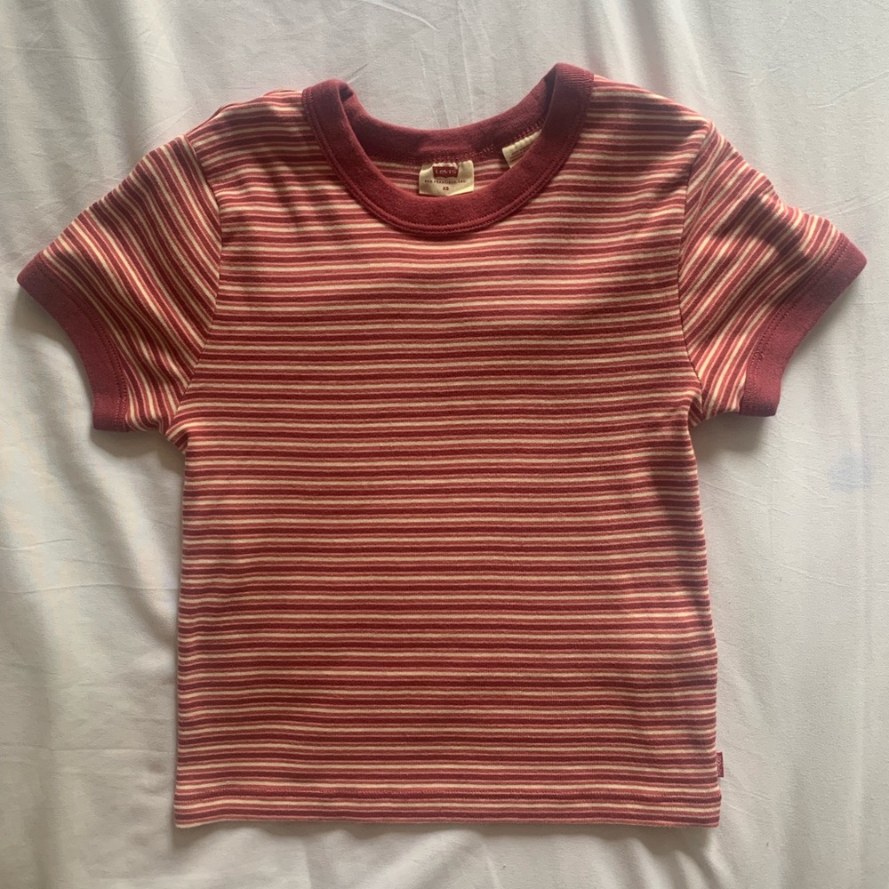 Levi’s stripped pink/white cropped t-shirt
